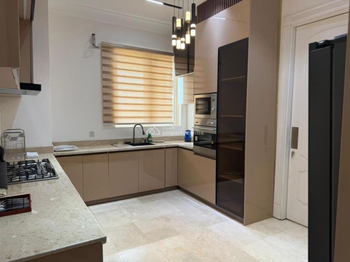 Luxury 4 Bedroom Apartment with Bq, Off Idowu Martins, Victoria Island (vi), Lagos, Flat / Apartment for Sale