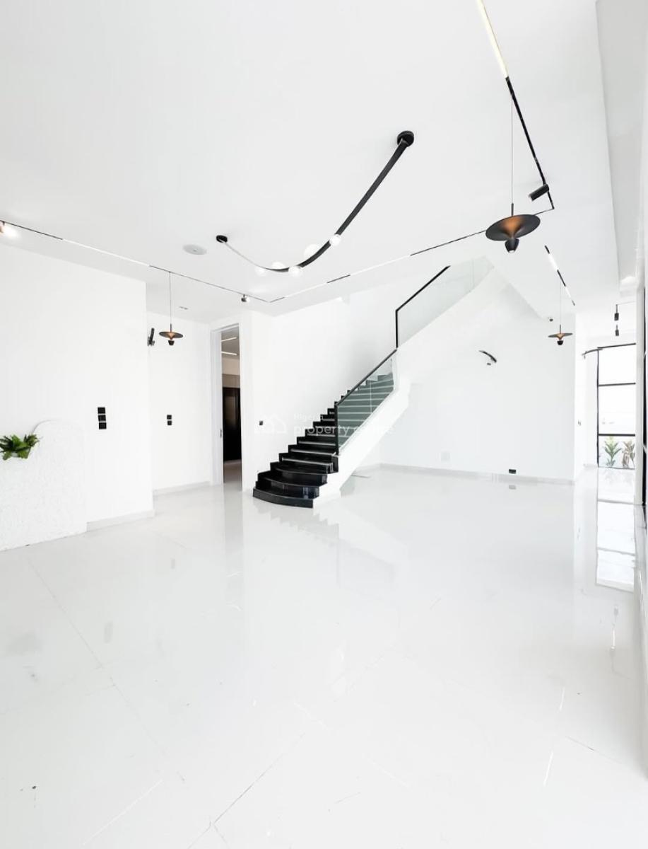 5 Bedroom Waterfront Mansion, Osapa, Lekki, Lagos, Detached Duplex for Sale