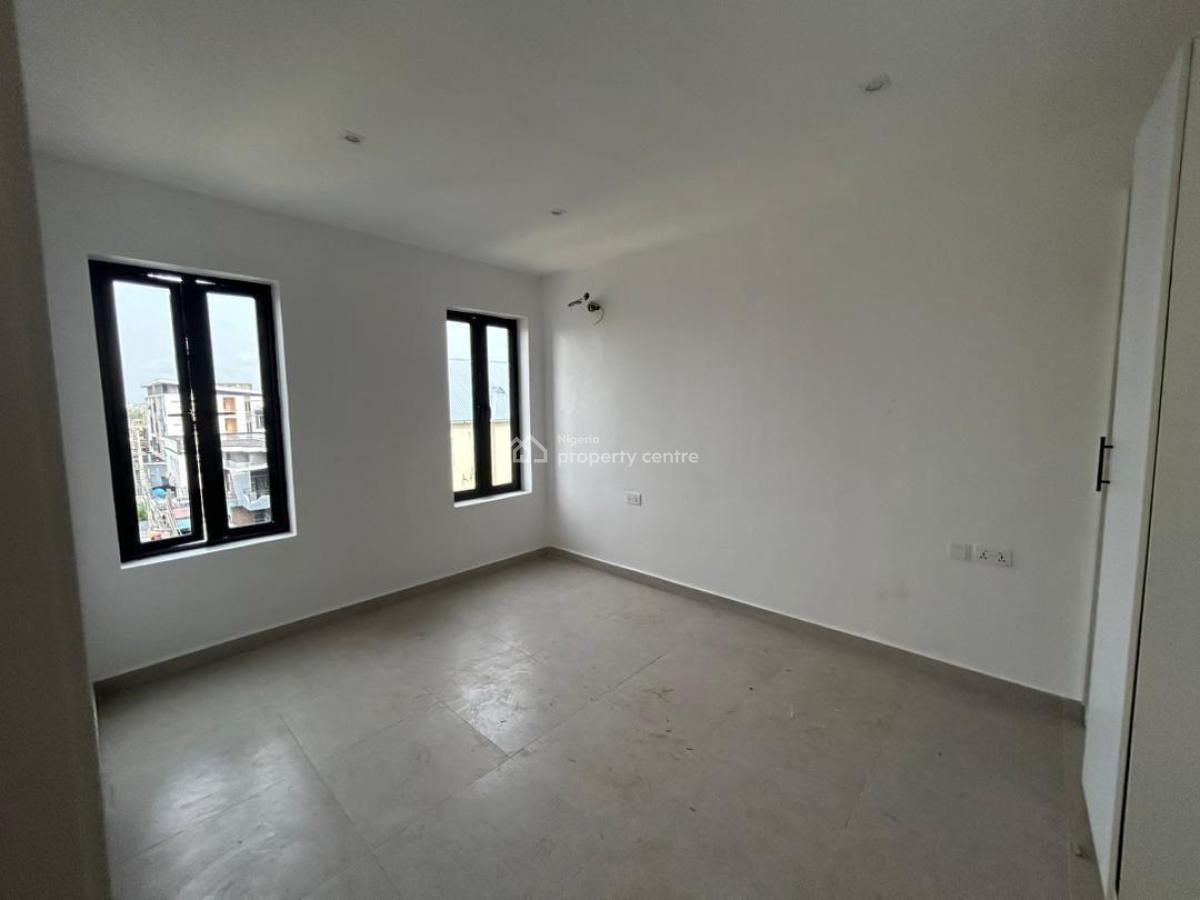 *tastefuly Built 3 Bedroom Apartment, Ilasan, Lekki, Lagos, Flat / Apartment for Sale