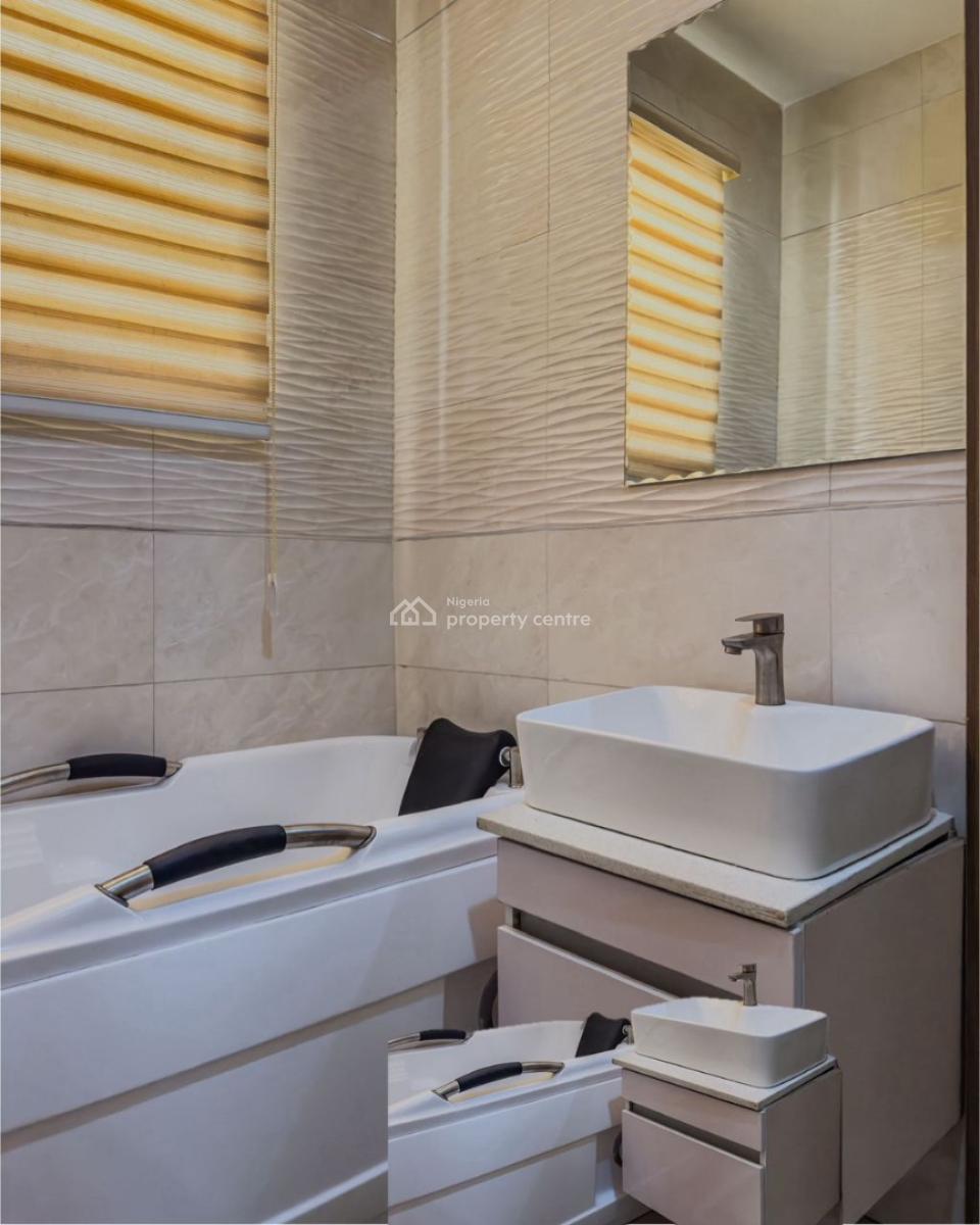 Spacious 3 Bed + Ps5,full Wall Mirrors.., Oniru, Victoria Island (vi), Lagos, Flat / Apartment Short Let