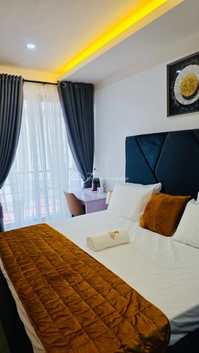 Luxury Beautiful 3 Bedroom Apartment, Lekki Phase 1, Lekki, Lagos, Flat / Apartment Short Let