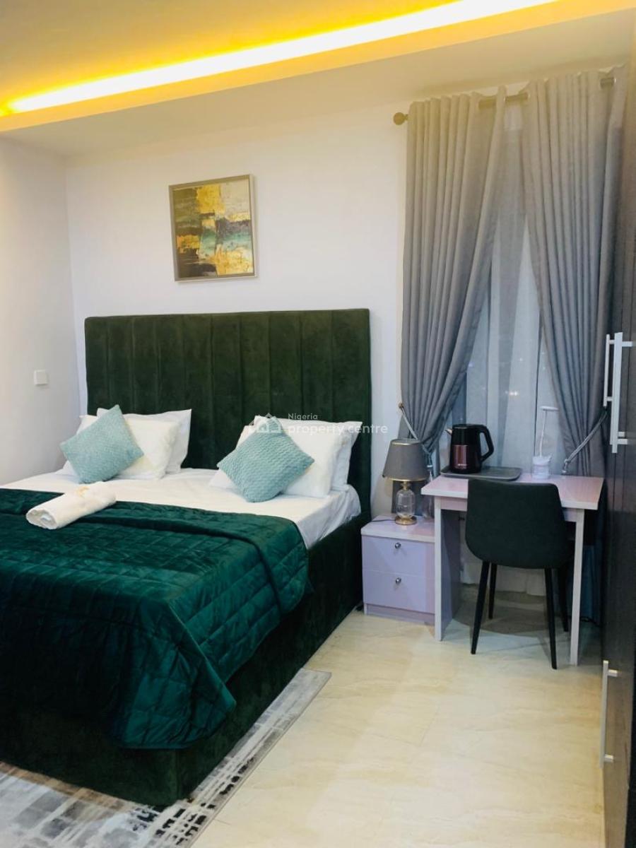 Luxury Beautiful 3 Bedroom Apartment, Lekki Phase 1, Lekki, Lagos, Flat / Apartment Short Let