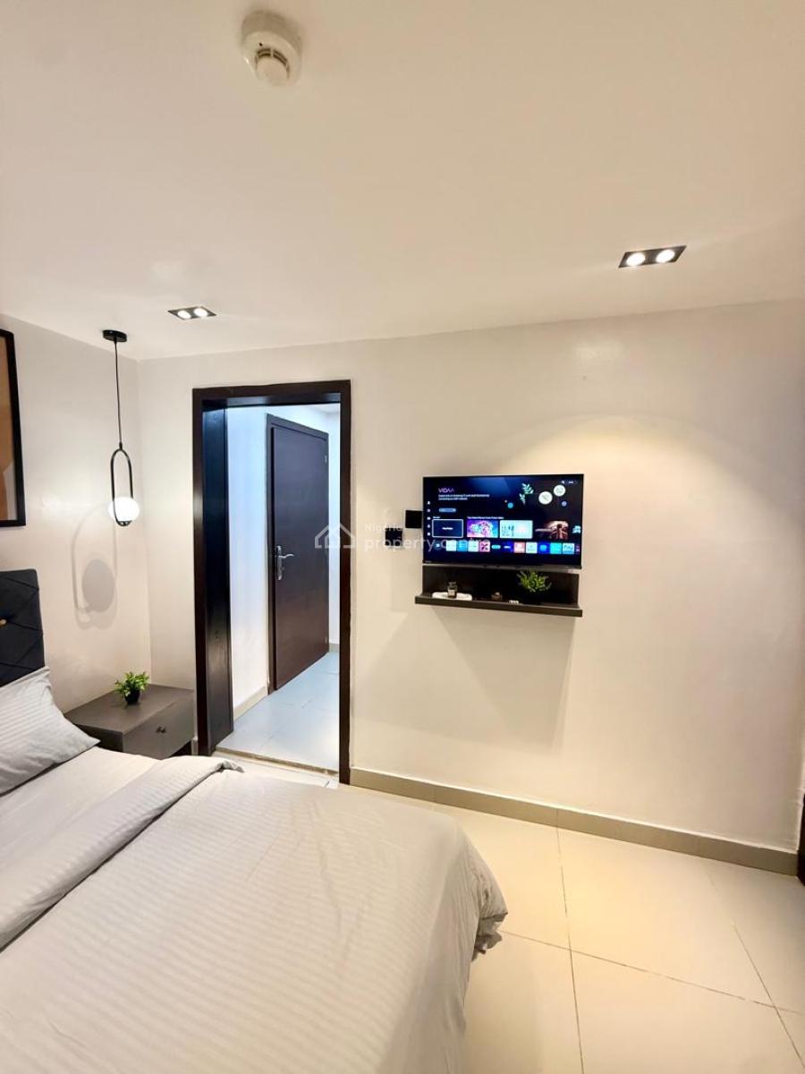 Fully Furnished and Serviced Room Self-contained on Glova Road Ikoyi., Glover Road, Ikoyi, Lagos, Self Contain (single Rooms) for Rent
