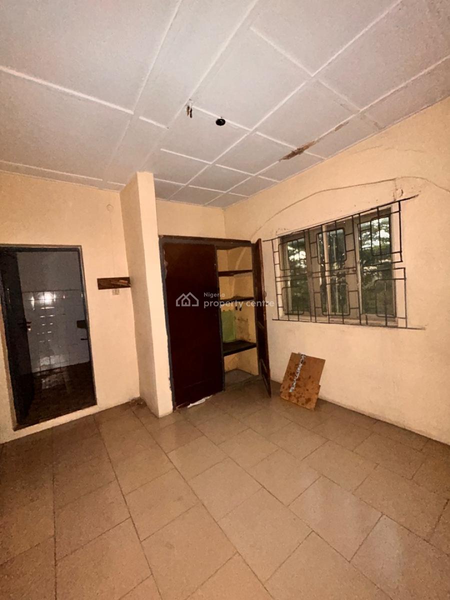 Very Decent 2bedroom Flat (upstairs), Off Ajibola Crescent, Alapere, Ketu, Lagos, Flat / Apartment for Rent