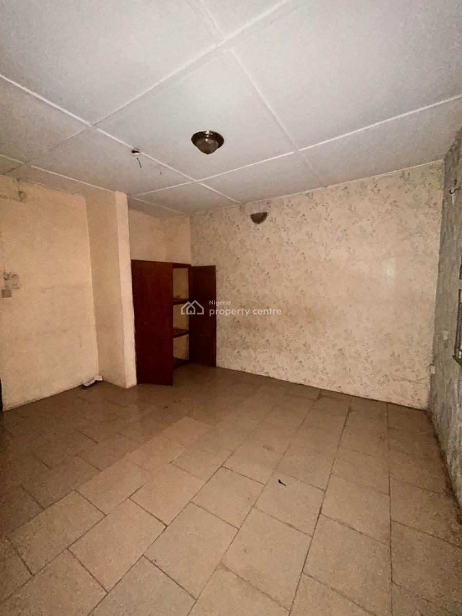 Very Decent 2bedroom Flat (upstairs), Off Ajibola Crescent, Alapere, Ketu, Lagos, Flat / Apartment for Rent