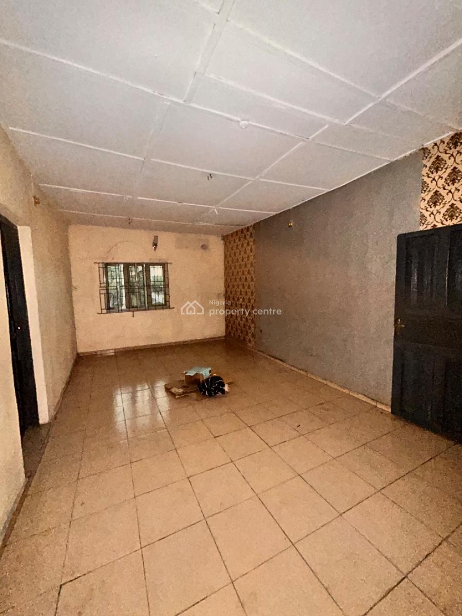 Very Decent 2bedroom Flat (upstairs), Off Ajibola Crescent, Alapere, Ketu, Lagos, Flat / Apartment for Rent