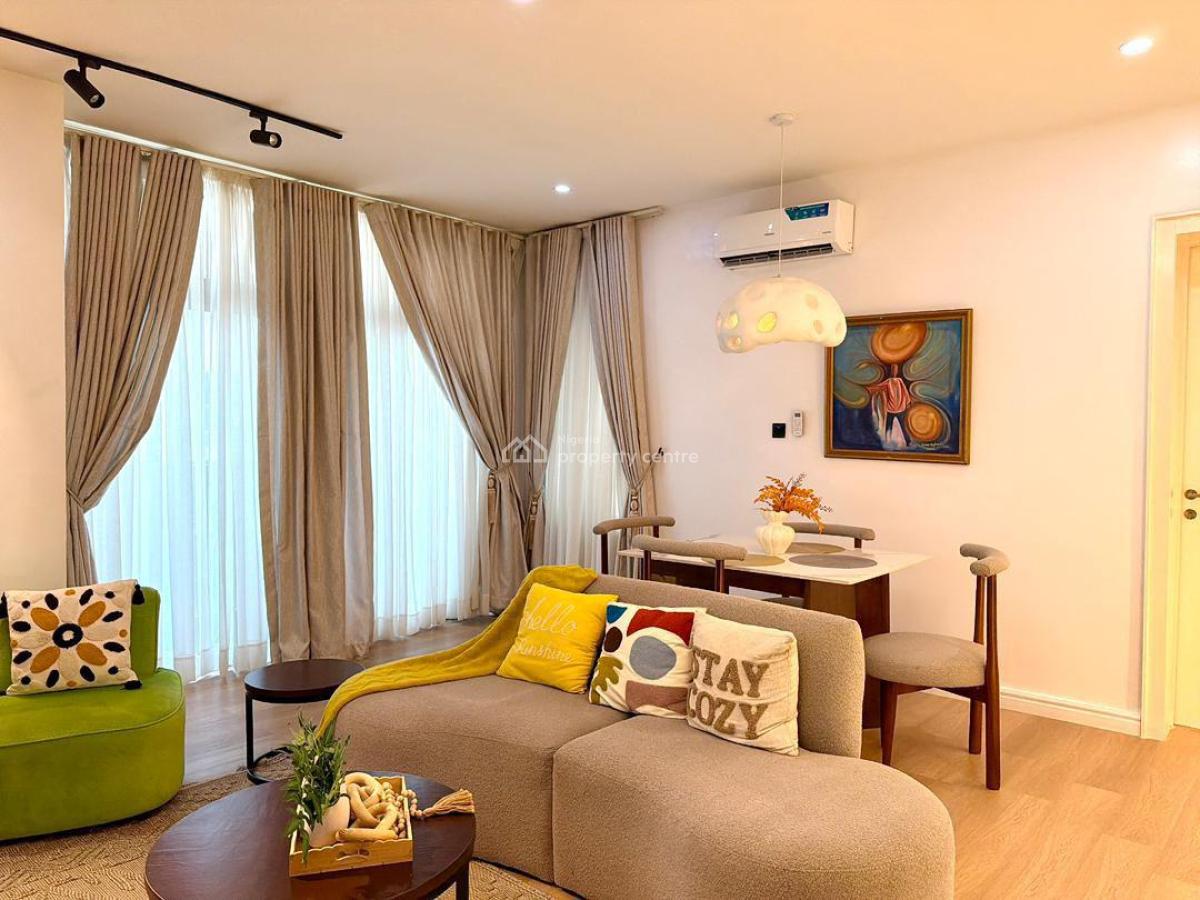 Cute 1 Bed with Pool,ps5,cctv,balcony, Freedom Way, Lekki Phase 1, Lekki, Lagos, Flat / Apartment Short Let