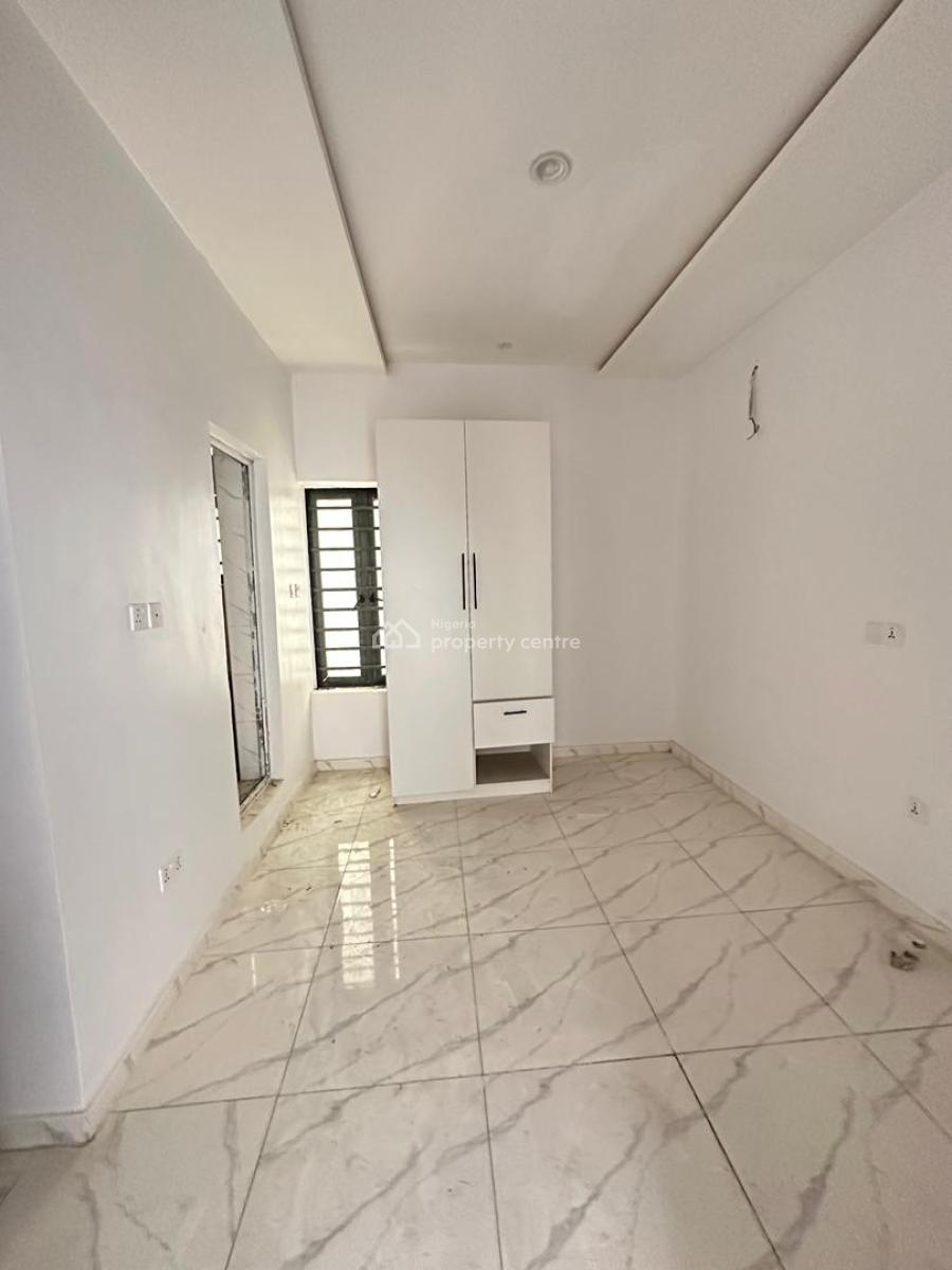 Luxury Spacious 3 Bedroom Apartment, Mobile Road, Ilaje, Ajah, Lagos, Flat / Apartment for Sale