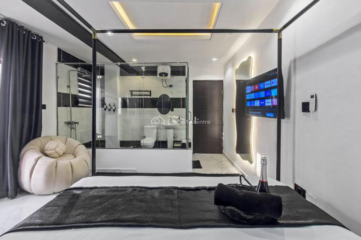 Lux 1 Bed with Ps5,private Golf Area.., Freedom Way, Lekki Phase 1, Lekki, Lagos, Flat / Apartment Short Let