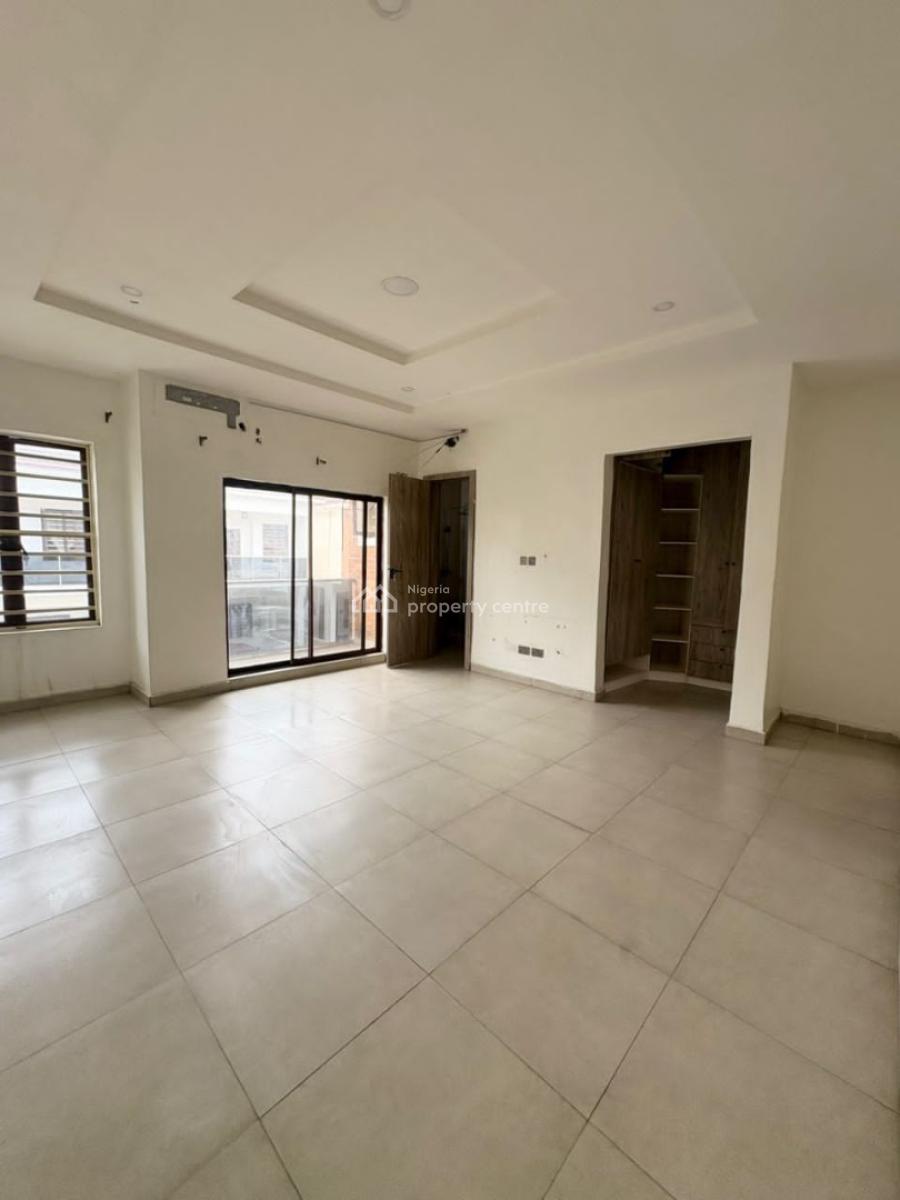 Upstairs Masters Bedroom Inside a Shared Apartment, Dpkay Estate Orchid Road, Lekki, Lagos, Self Contain (single Rooms) for Rent