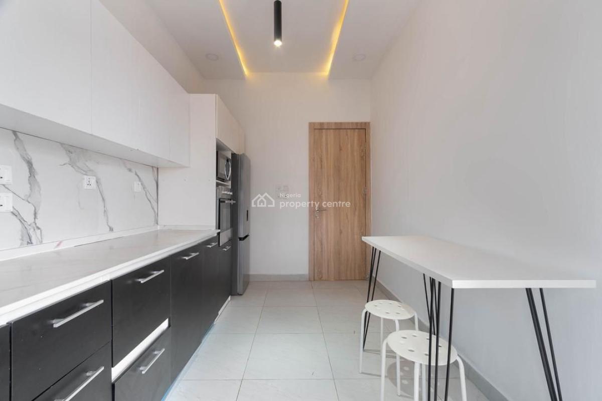Lux 2 Bedroom with Rooftop Pool, Gym, Lekki Phase 1, Lekki, Lagos, Flat / Apartment Short Let