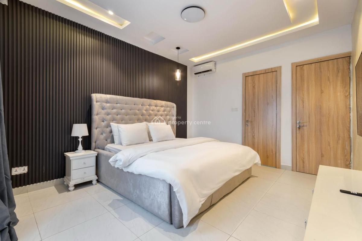 Luxurious Sea View 3 Bed Apartment, Off Admiralty Way, Lekki Phase 1, Lekki, Lagos, Flat / Apartment Short Let