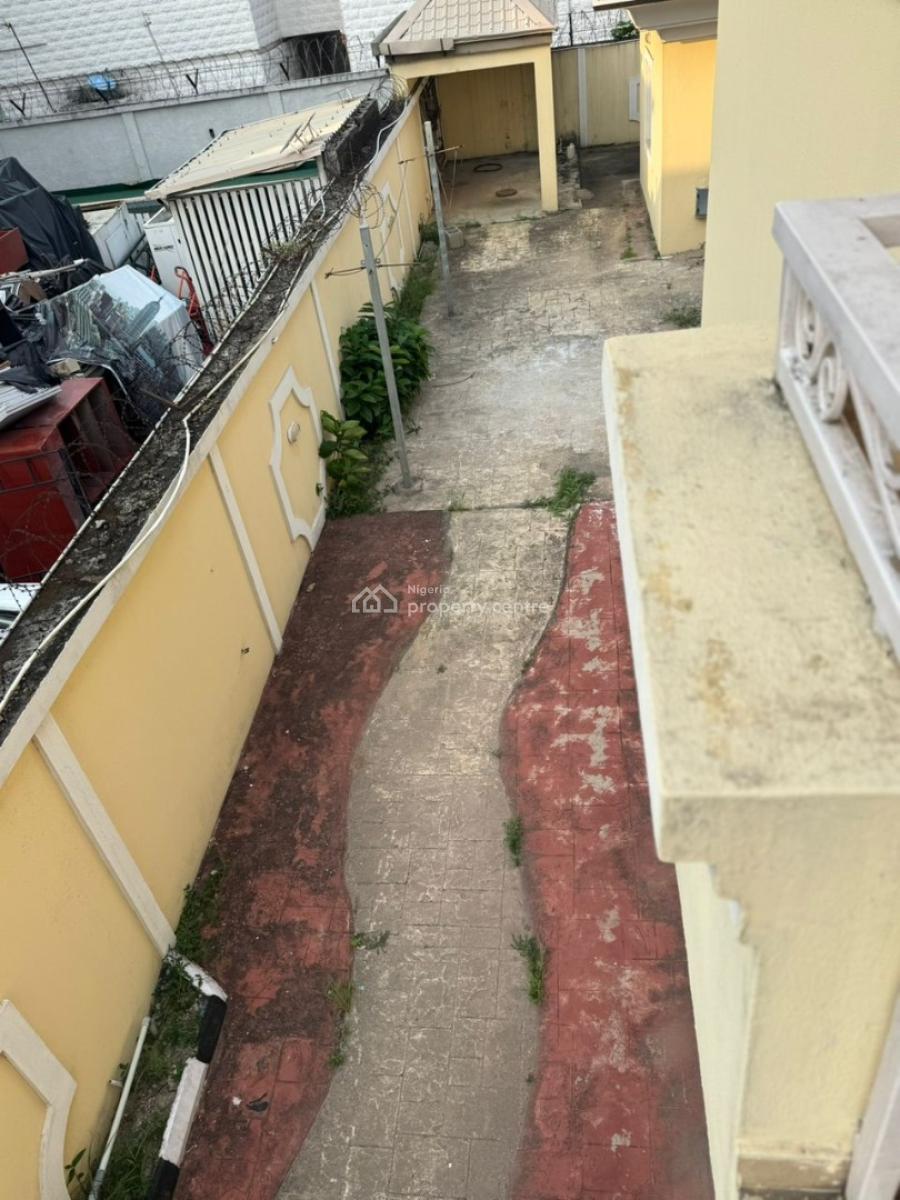 Well Maintained 7 Bedroom Detached Penthouse   and a 2 Bedroom Bq with, Ikoyi, Lagos, Detached Duplex for Rent