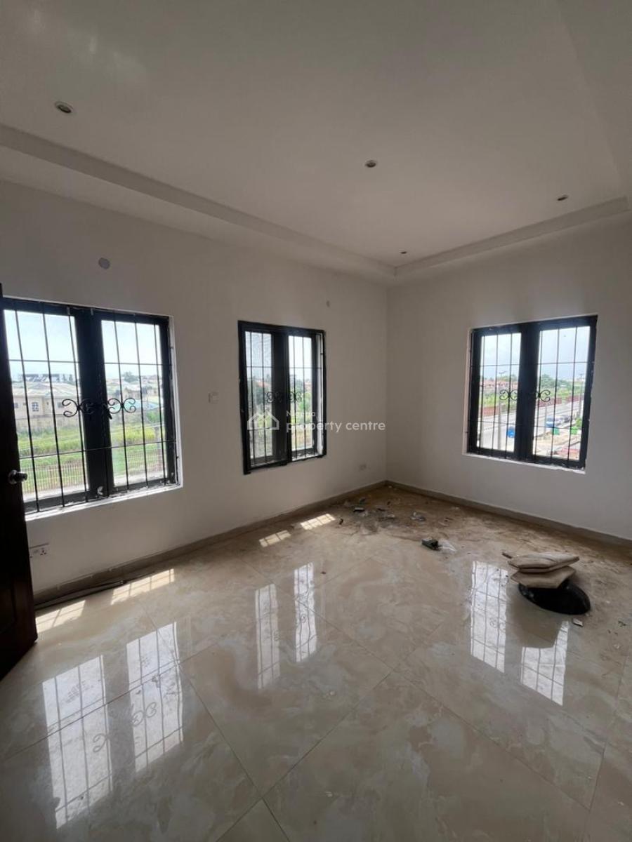 Luxury Service 3 Bedroom Apartment, Lekki Phase 1, Lekki, Lagos, Flat / Apartment for Rent
