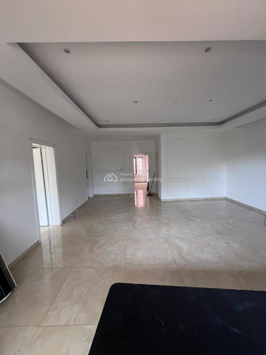 Luxury Service 3 Bedroom Apartment, Lekki Phase 1, Lekki, Lagos, Flat / Apartment for Rent