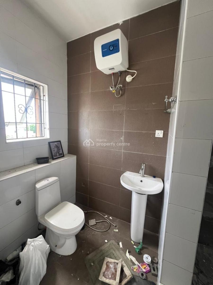 Luxury Service 3 Bedroom Apartment, Lekki Phase 1, Lekki, Lagos, Flat / Apartment for Rent
