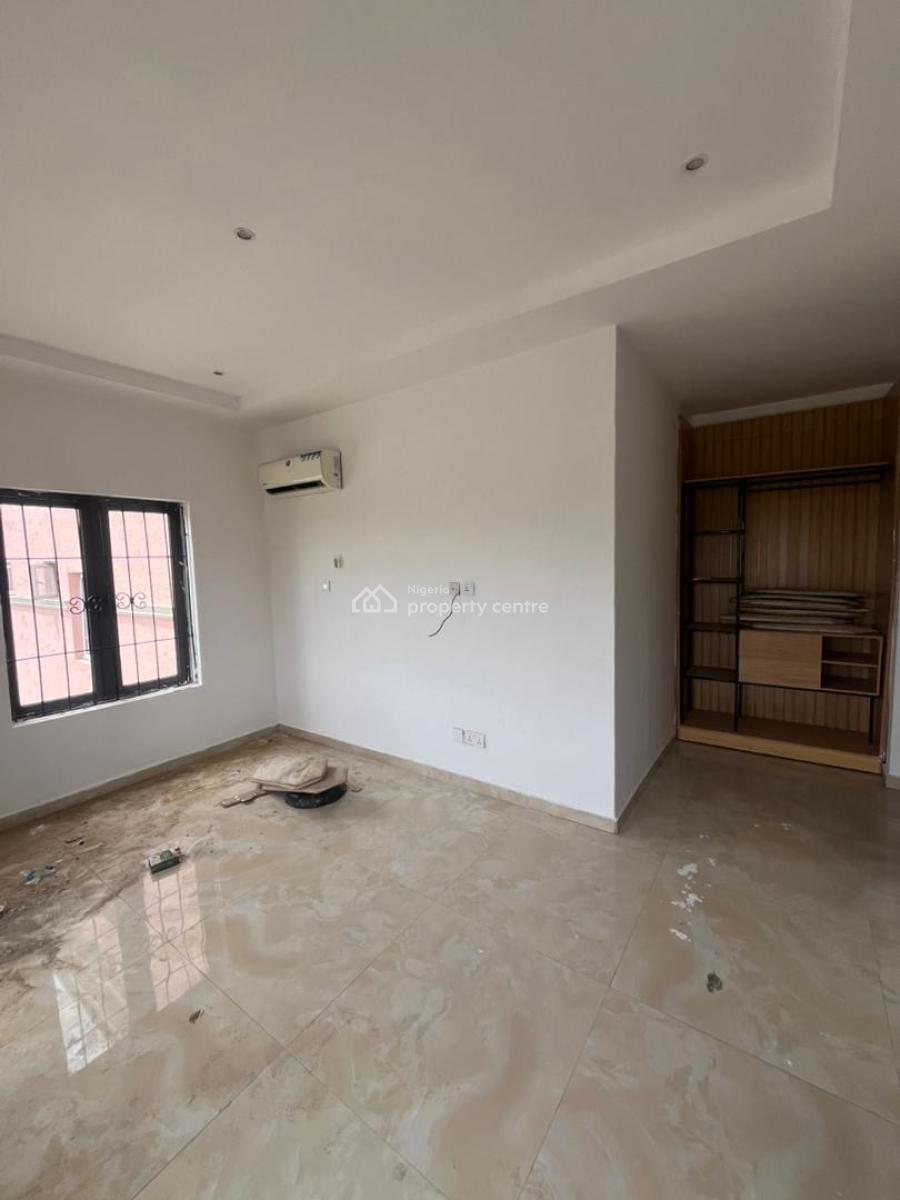 Luxury Service 3 Bedroom Apartment, Lekki Phase 1, Lekki, Lagos, Flat / Apartment for Rent