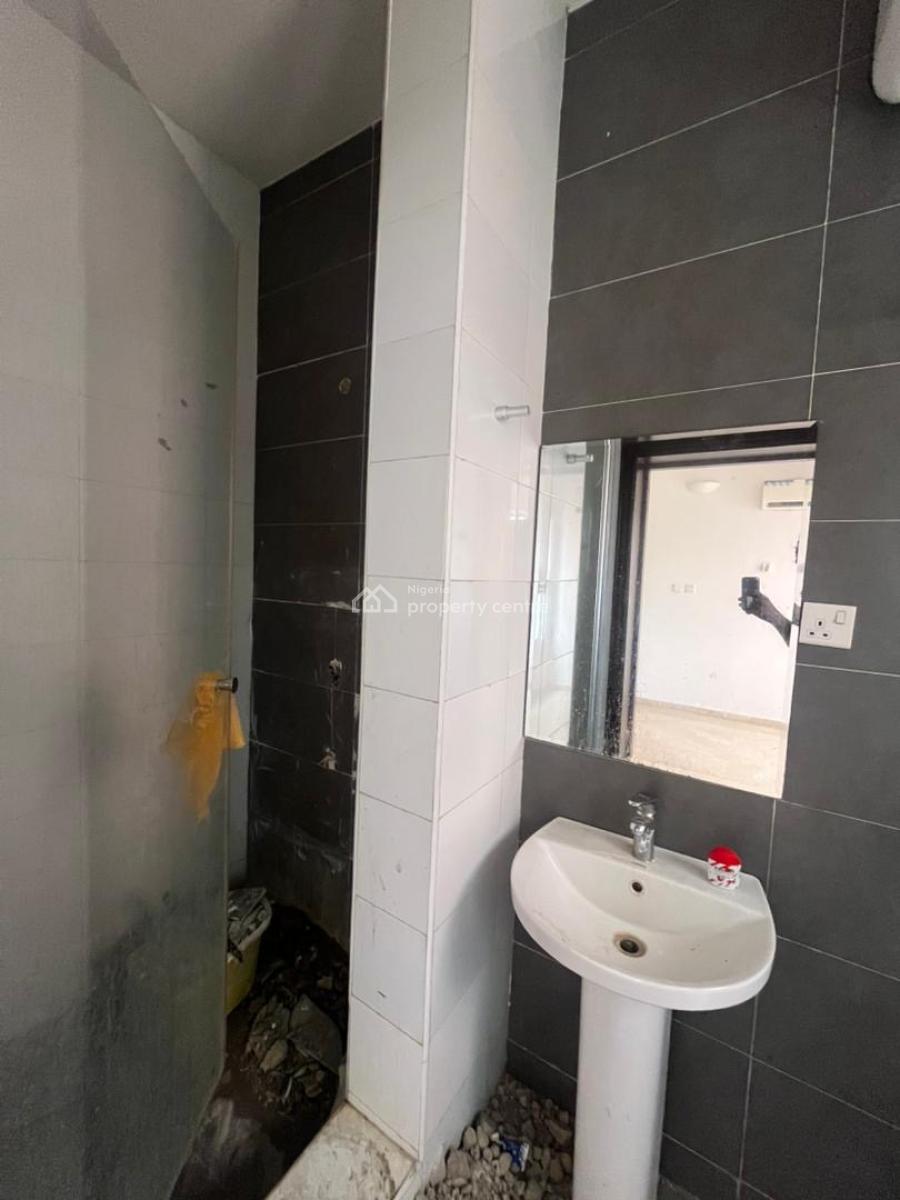 Luxury Service 3 Bedroom Apartment, Lekki Phase 1, Lekki, Lagos, Flat / Apartment for Rent