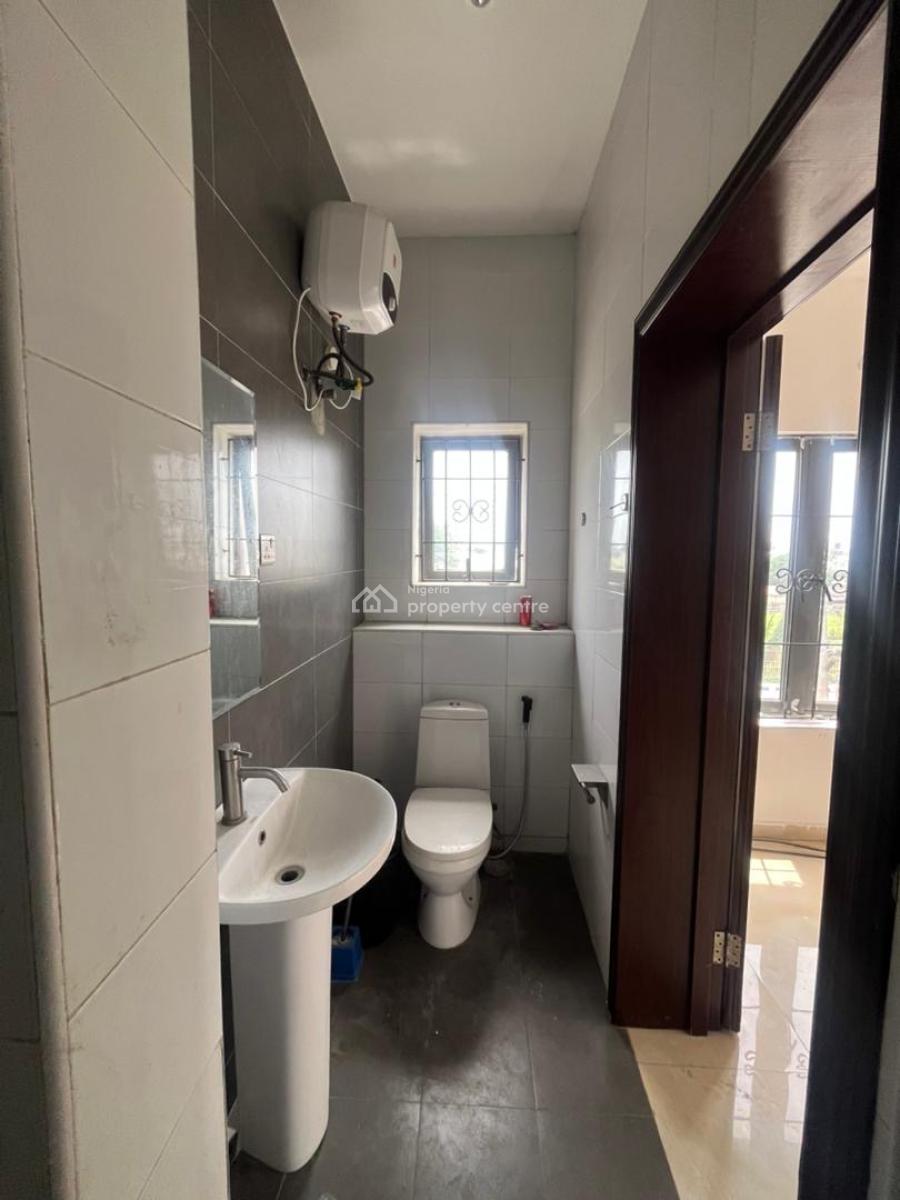 Luxury Service 3 Bedroom Apartment, Lekki Phase 1, Lekki, Lagos, Flat / Apartment for Rent