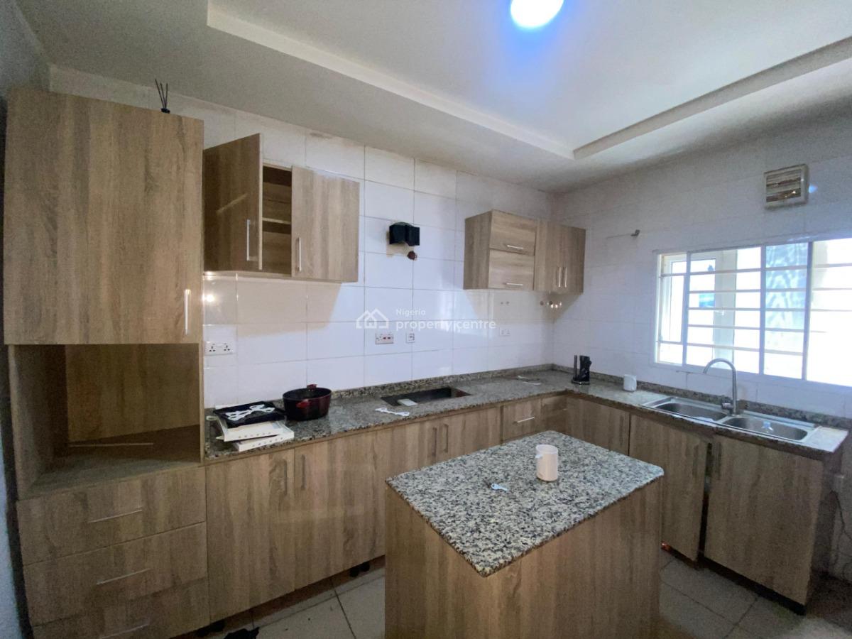 3 Bedroom Apartment with Bq, in a Well Serviced Estate, Wuye, Abuja, Flat / Apartment for Rent