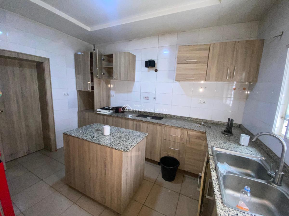 3 Bedroom Apartment with Bq, in a Well Serviced Estate, Wuye, Abuja, Flat / Apartment for Rent