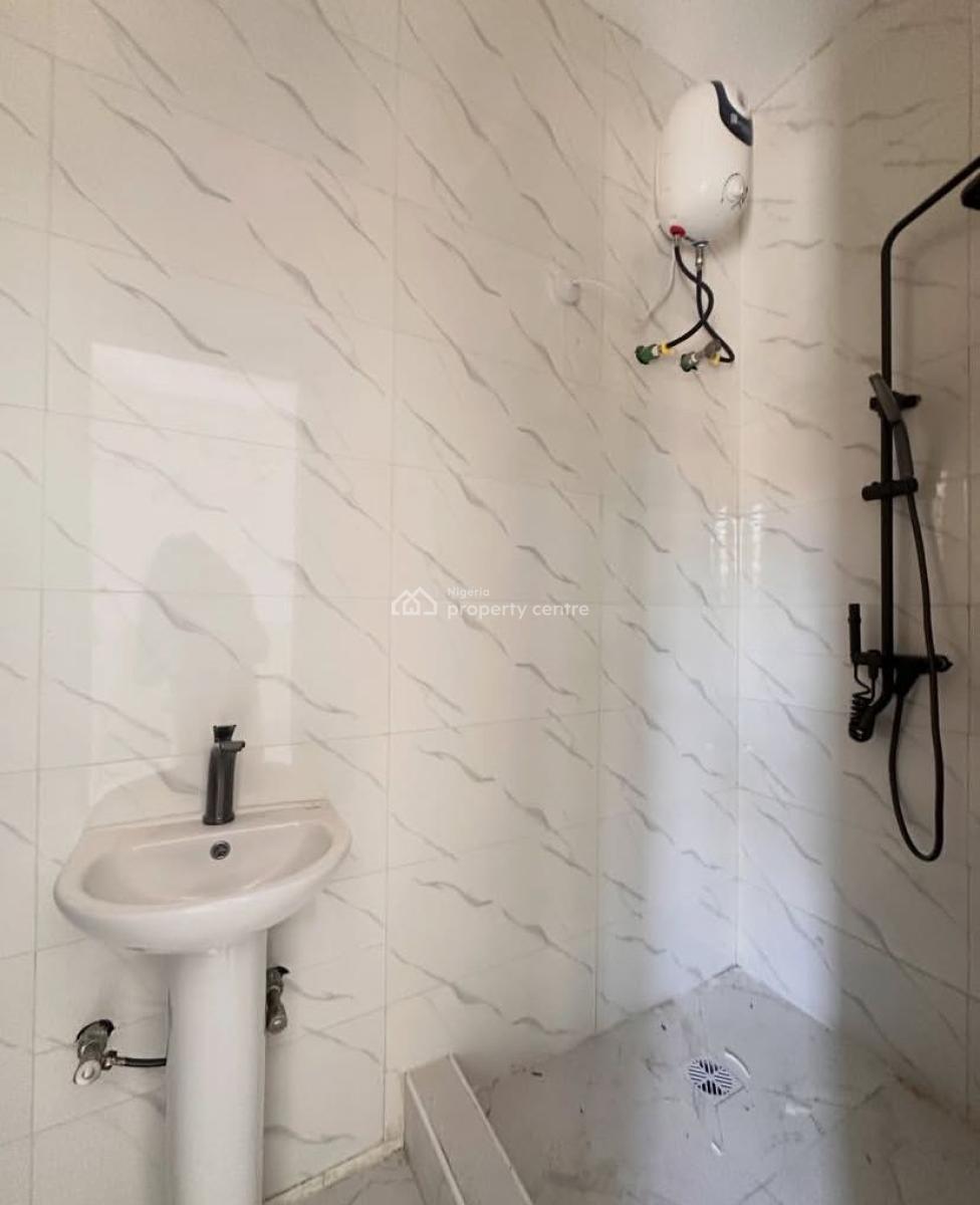 Brand New 2 Bedroom Apartment, Ologolo, Lekki, Lekki, Lagos, Flat / Apartment for Rent