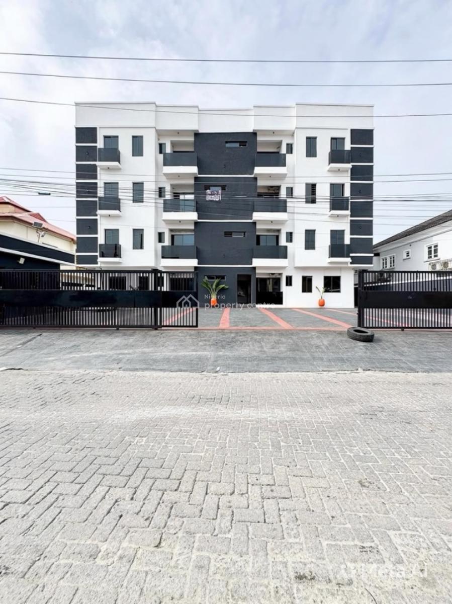 Lovely 3 Bedroom Apartment with Bq, Lekki Phase 1, Lekki Phase 1, Lekki, Lagos, Block of Flats for Sale