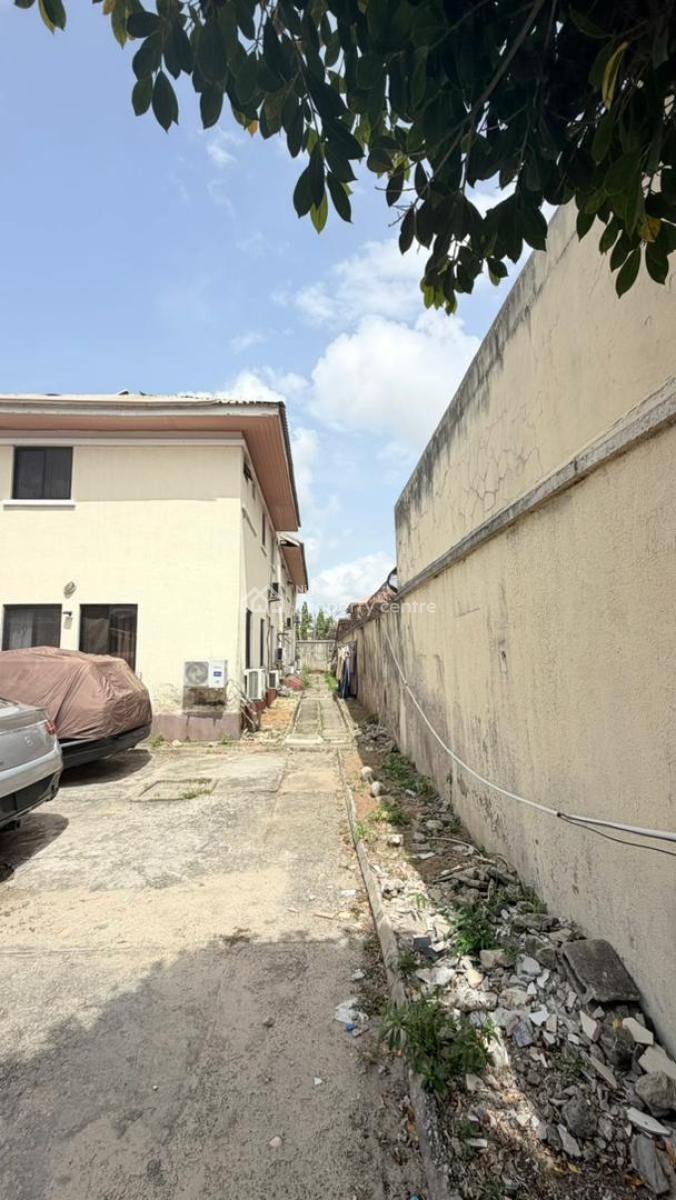 1,250sqm Land Parcel with 4 Existing Terrace Units, Lekki Phase 1, Lekki, Lagos, Land for Sale