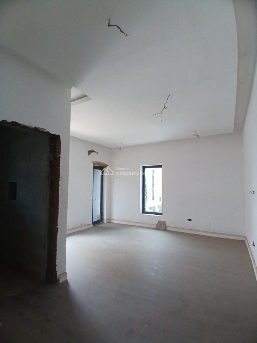 Well Built 5 Bedroom Detached Duplex with a Swimming Pool, Guzape Abuja Diplomatic Zone, Guzape District, Abuja, Detached Duplex for Sale