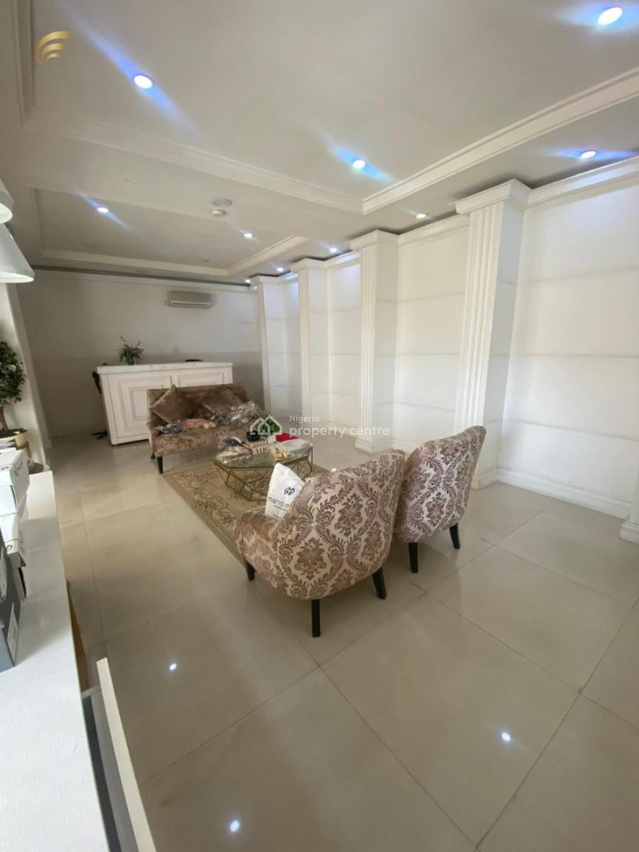 Spacious 2-bedroom Self Compound Commercial Building, Off Fola Osibo, Lekki Phase 1, Lekki, Lagos, Office Space for Rent