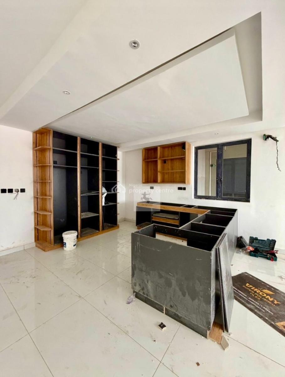 Luxury 2 Bedroom Maisonette, Off Admitality Way, Lekki Phase 1, Lekki, Lagos, Flat / Apartment for Sale