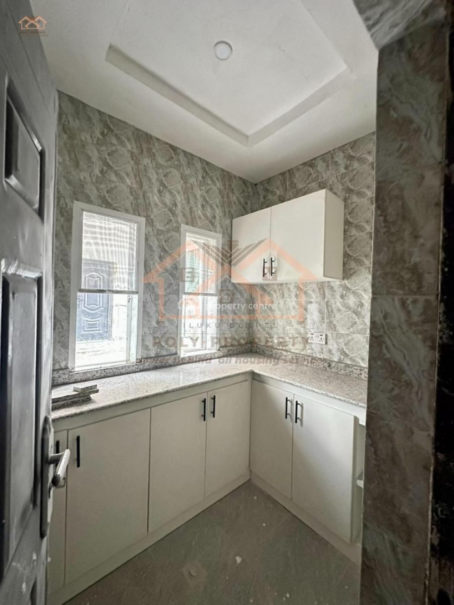 1-bedroom Apartment, Atoyebi Courts, Basorun, Ibadan, Oyo, House for Sale