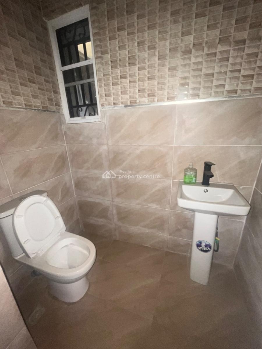Spacious Miniflat with Visitor Toilet, Chevron Lekki, Lekki, Lagos, Mini Flat (room and Parlour) for Rent