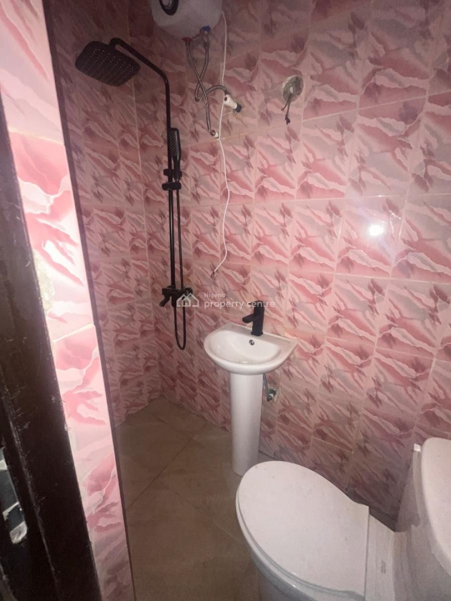 Spacious Miniflat with Visitor Toilet, Chevron Lekki, Lekki, Lagos, Mini Flat (room and Parlour) for Rent