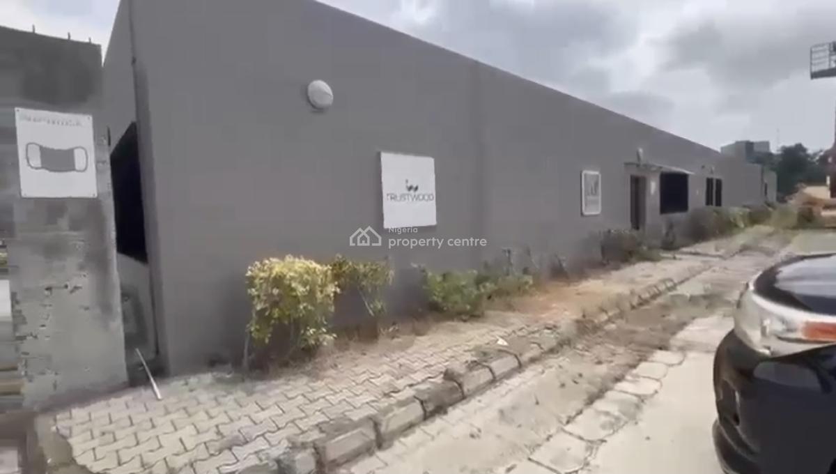 Waterfront 5400sqm   *location:* Oyinkan Abayomi Drive (queens Drive), Oyinkan Abayomi Drive (queens Drive), Old Ikoyi, Ikoyi, Lagos, Mixed-use Land for Sale