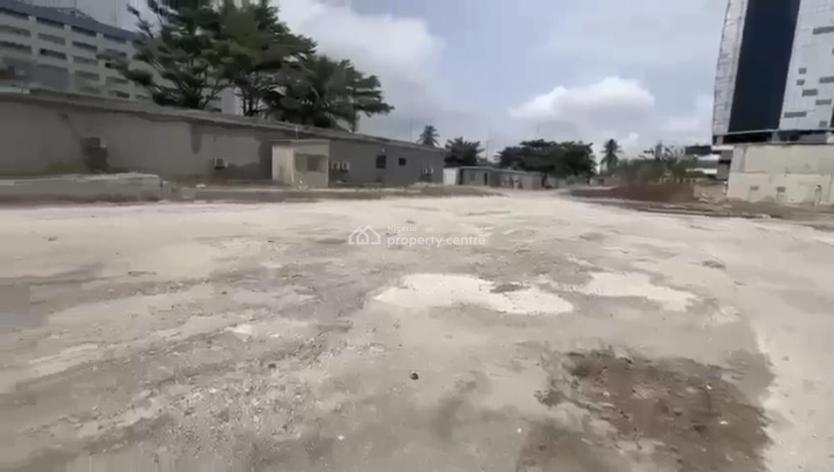 Waterfront 5400sqm   *location:* Oyinkan Abayomi Drive (queens Drive), Oyinkan Abayomi Drive (queens Drive), Old Ikoyi, Ikoyi, Lagos, Mixed-use Land for Sale