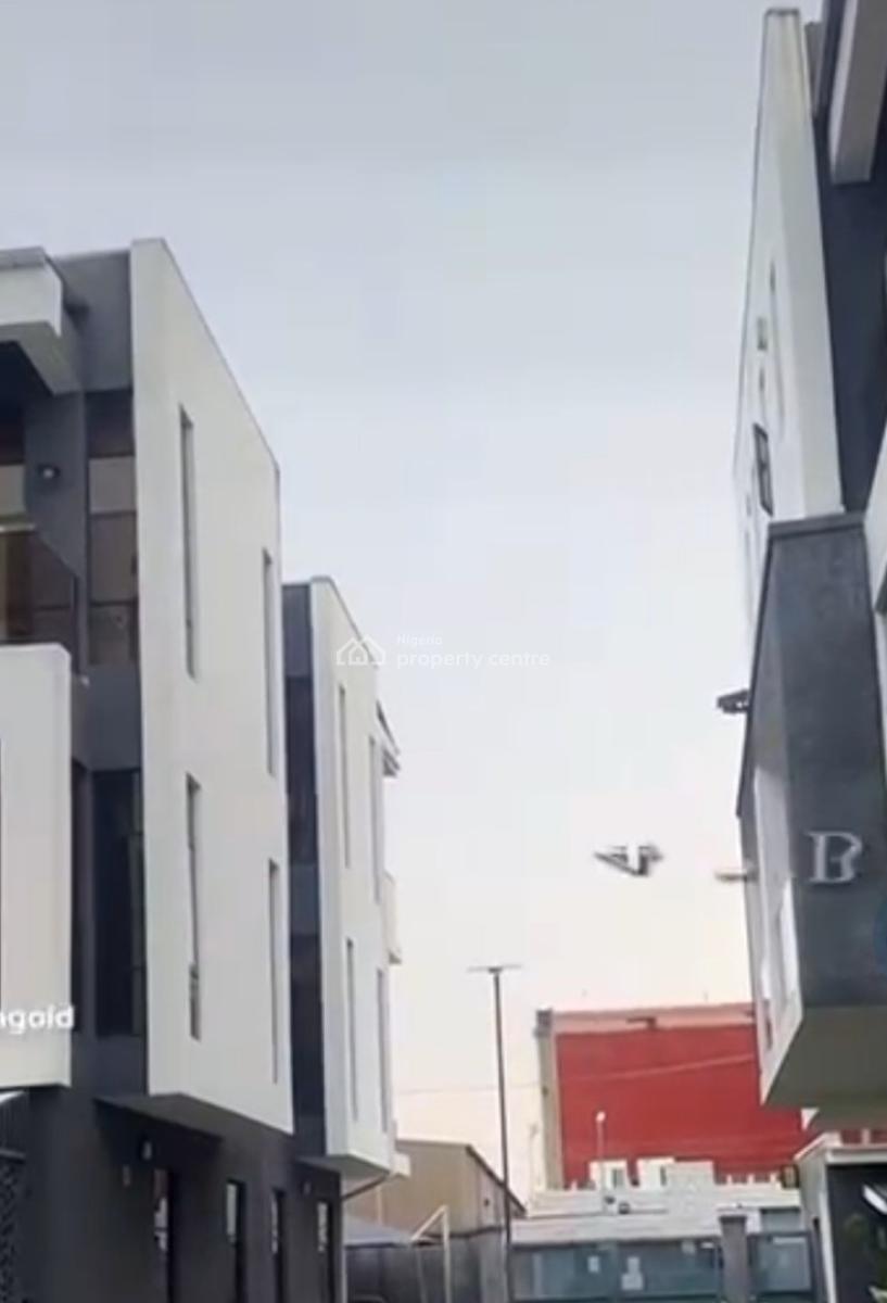 4-bedroom Semi-detached House with Staff Quarter. (unfurnished)  Feat, Off Ahmadu Bello Way, Victoria Island., Victoria Island (vi), Lagos, Semi-detached Duplex for Rent