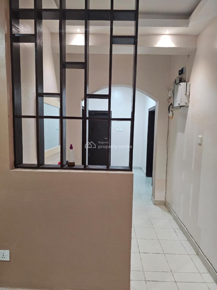 a Lovely Spacious 3 Bedroom Flat Ensuite Ground Floor, Femi Okunu Estate 3, Lekki Phase 2, Lekki, Lagos, Flat / Apartment for Sale
