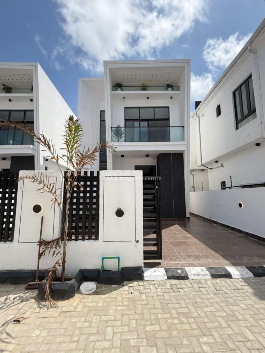 4 Bedroom Fully Detached Home with Swimming Pool, Lekki, Lagos, Detached Duplex for Sale