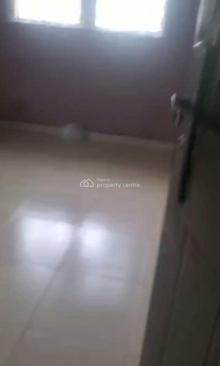 Spacious Decent 3 Bedroom Flat Upstairs, Off Olufemi Street, Surulere, Lagos, Flat / Apartment for Rent