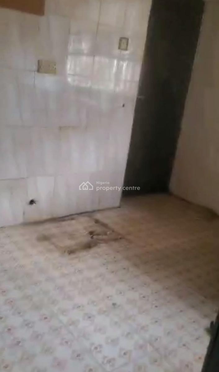 Spacious Decent 3 Bedroom Flat Upstairs, Off Olufemi Street, Surulere, Lagos, Flat / Apartment for Rent