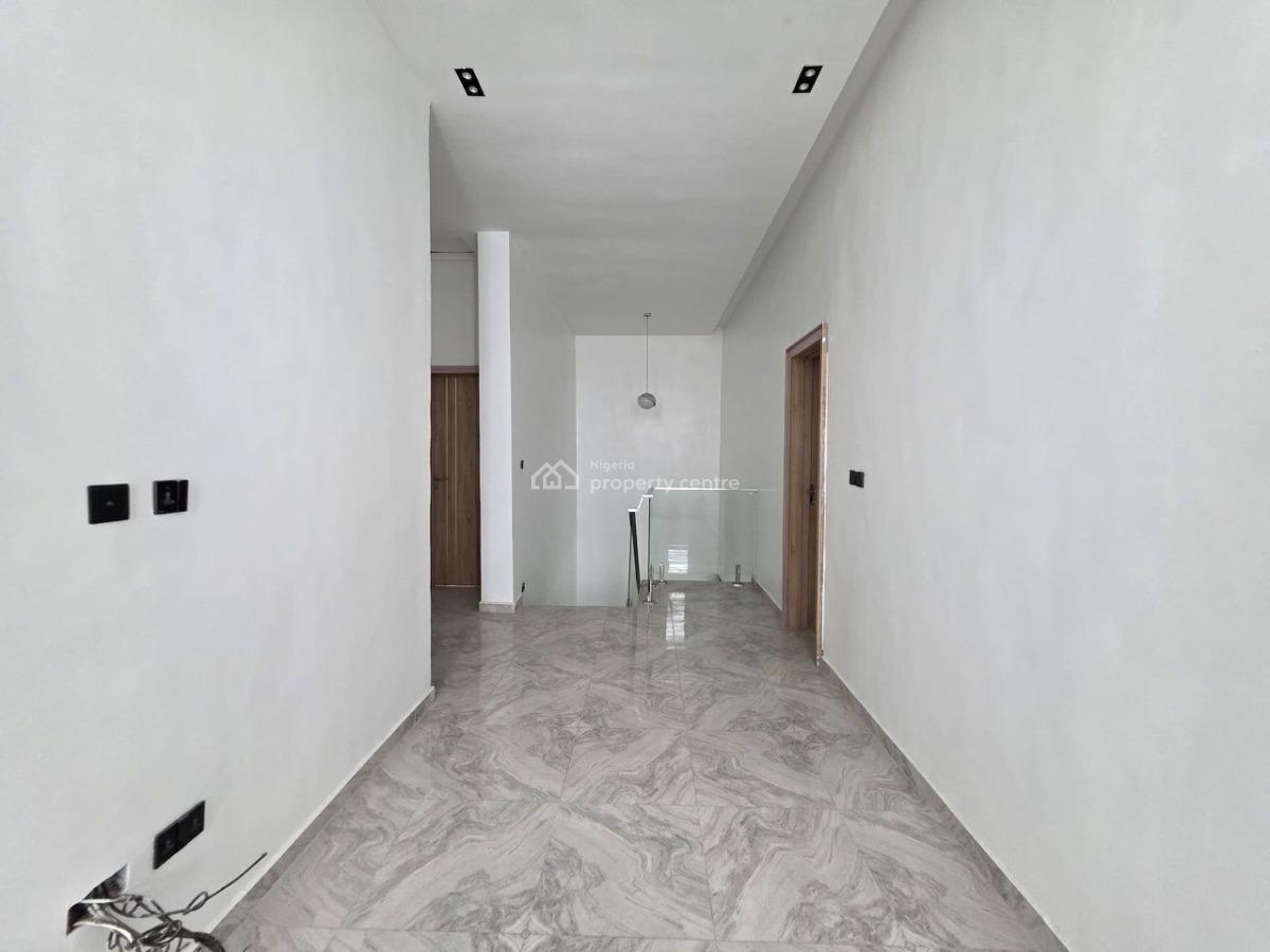 Executive 4-bedroom Semi-detached Duplex with Bq in Prime Chevron Axis, Chevron Axis, Lekki, Lagos, Semi-detached Duplex for Rent