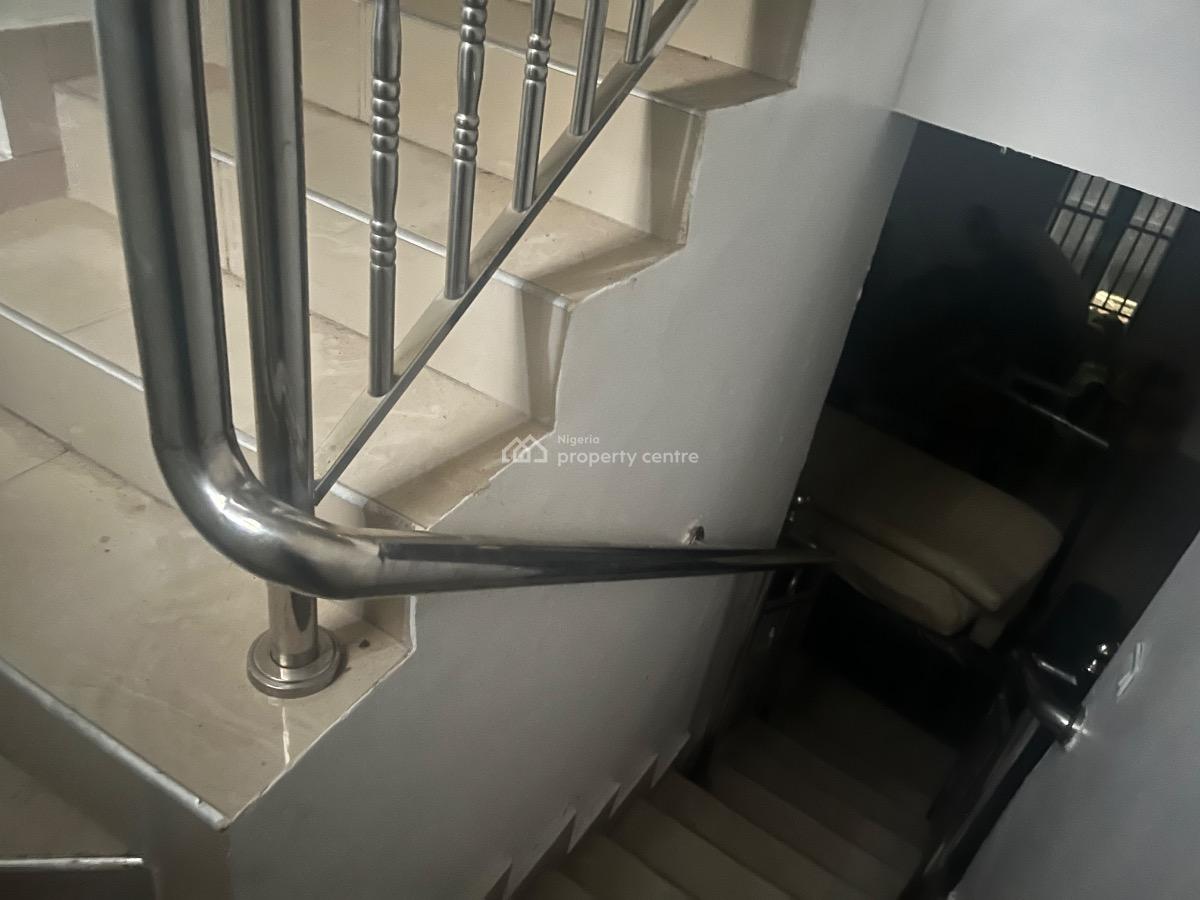 Spacious En-suite Semi Masters Bedroom, Chevron Lekki, Lekki, Lagos, Self Contain (single Rooms) for Rent