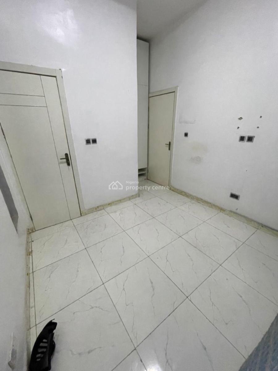 Room Downstairs in a Shared Apartment, Lekky County Ikota Lekki Lagos, Ikota, Lekki, Lagos, Self Contain (single Rooms) for Rent