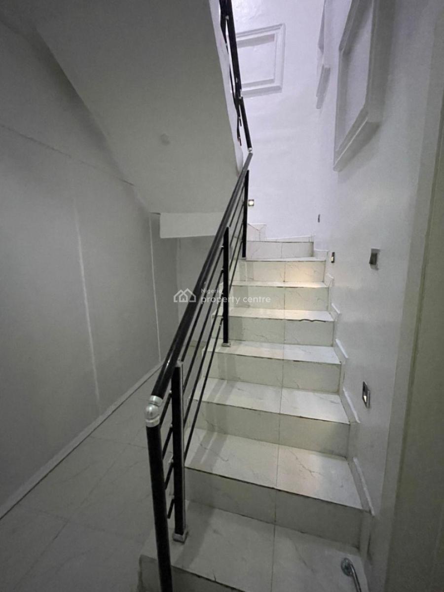Room Downstairs in a Shared Apartment, Lekky County Ikota Lekki Lagos, Ikota, Lekki, Lagos, Self Contain (single Rooms) for Rent