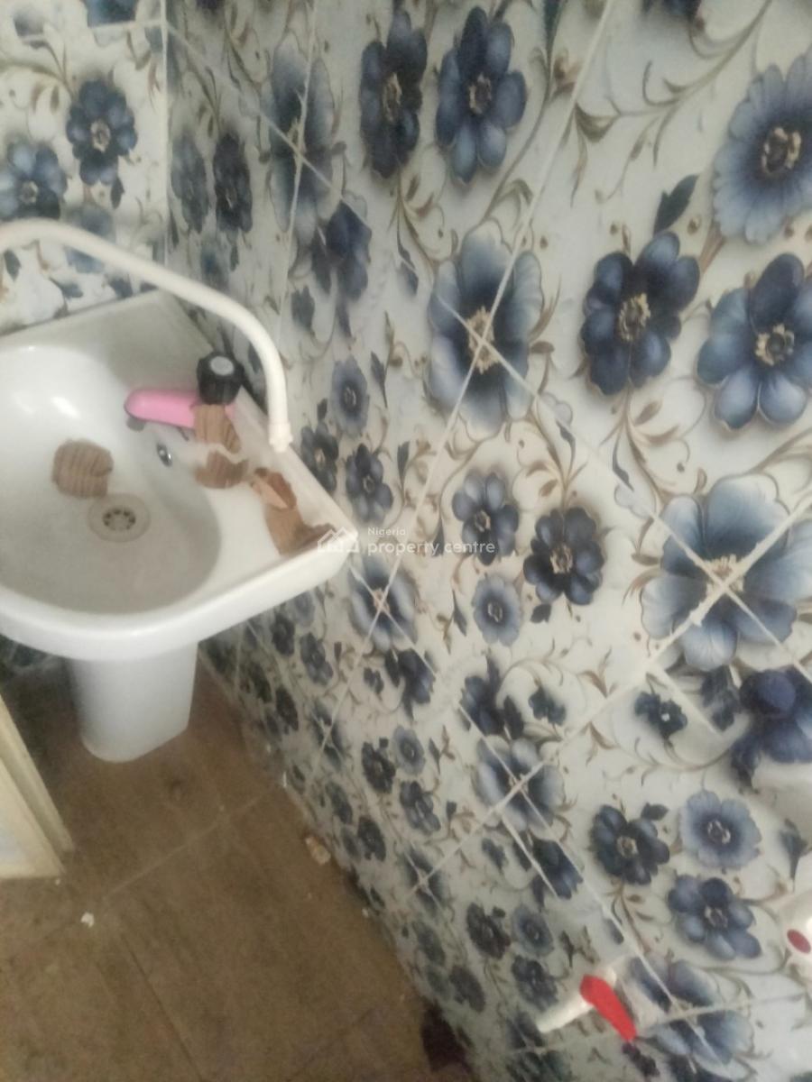 Renovatied and Decent Mini Flat in a Gated Street Accesible to Everywh, Ketu Alapere, Gated Street , Accesible to Everywhere, Ketu, Lagos, Mini Flat (room and Parlour) for Rent
