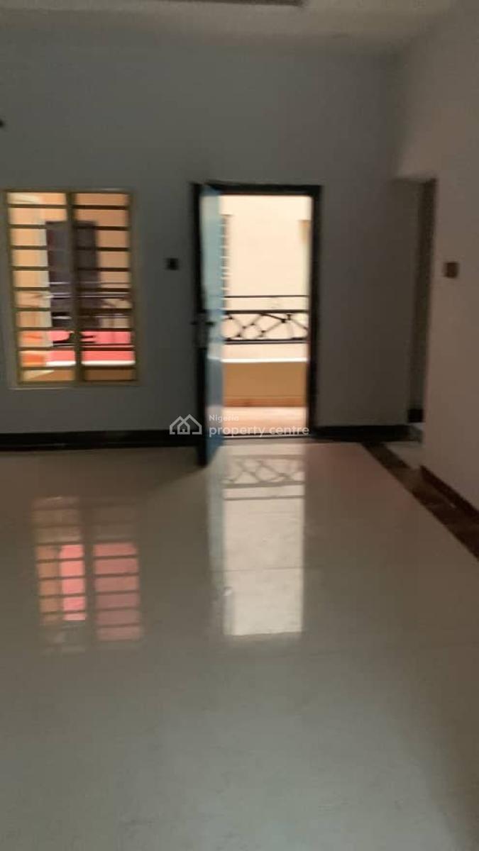 Well Maintained 3 Bedroom Flat, Monastery Road, Back of Shoprite, Sangotedo, Ajah, Lagos, Flat / Apartment for Rent