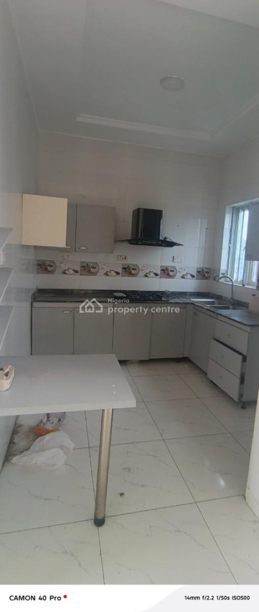 Beautiful Two Bedroom Flat Upstairs in Bera Estate Off Chevron Drive, Bera Estate, Lekki, Lagos, Flat / Apartment for Rent