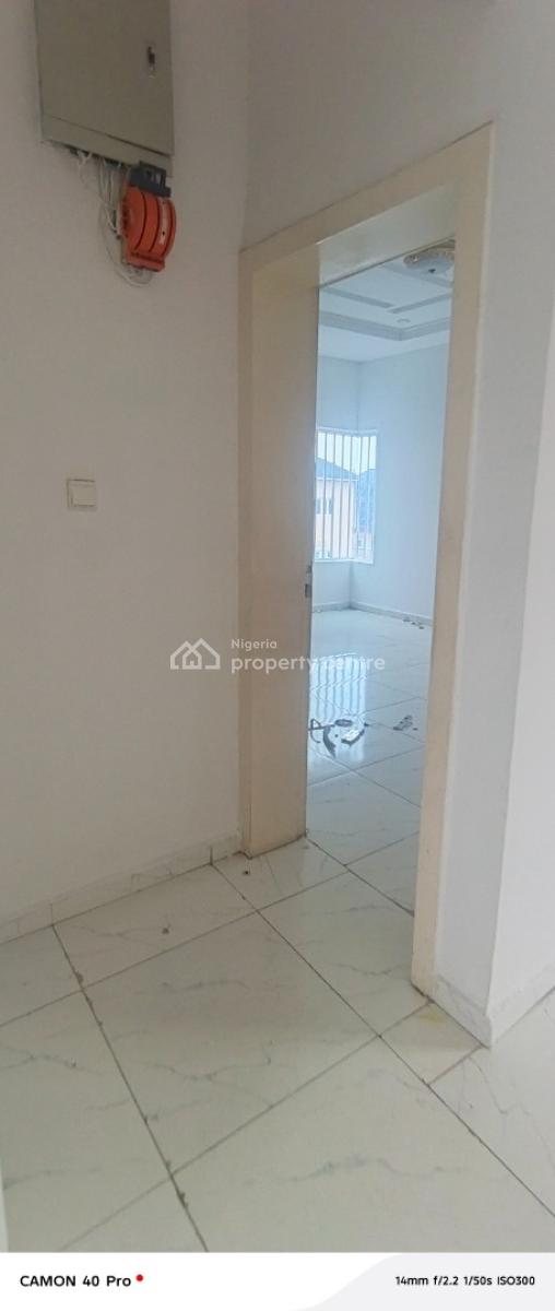 Beautiful Two Bedroom Flat Upstairs in Bera Estate Off Chevron Drive, Bera Estate, Lekki, Lagos, Flat / Apartment for Rent