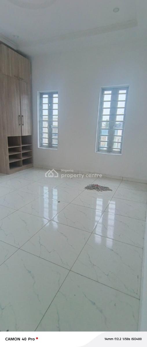 Clean Two Bedroom Flat in Chevron, Bera Estate, Lekki, Lagos, Flat / Apartment for Rent